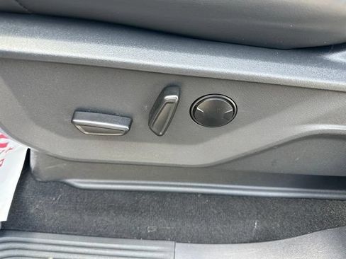 Used 2025 Ford Expedition Tremor AWD/4WD image 31
