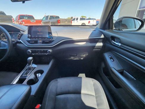 Used 2019 Nissan Altima 2.5 S FWD image 13