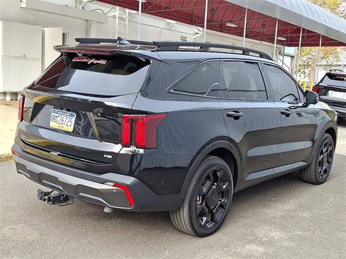 Certified 2025 Kia Sorento SX Prestige w/ Olive Brown Leather Package image 6