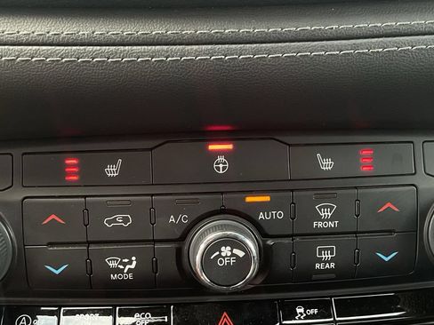 Used 2023 Dodge Durango SXT RWD image 21