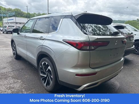 Used 2024 Mitsubishi Outlander SE AWD/4WD image 8