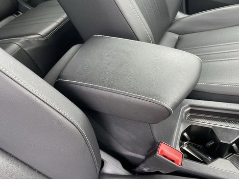 Certified 2023 Volkswagen Tiguan SE FWD image 29