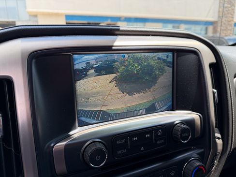 Used 2018 GMC Sierra 2500 Denali w/ Duramax Plus Package AWD/4WD image 23