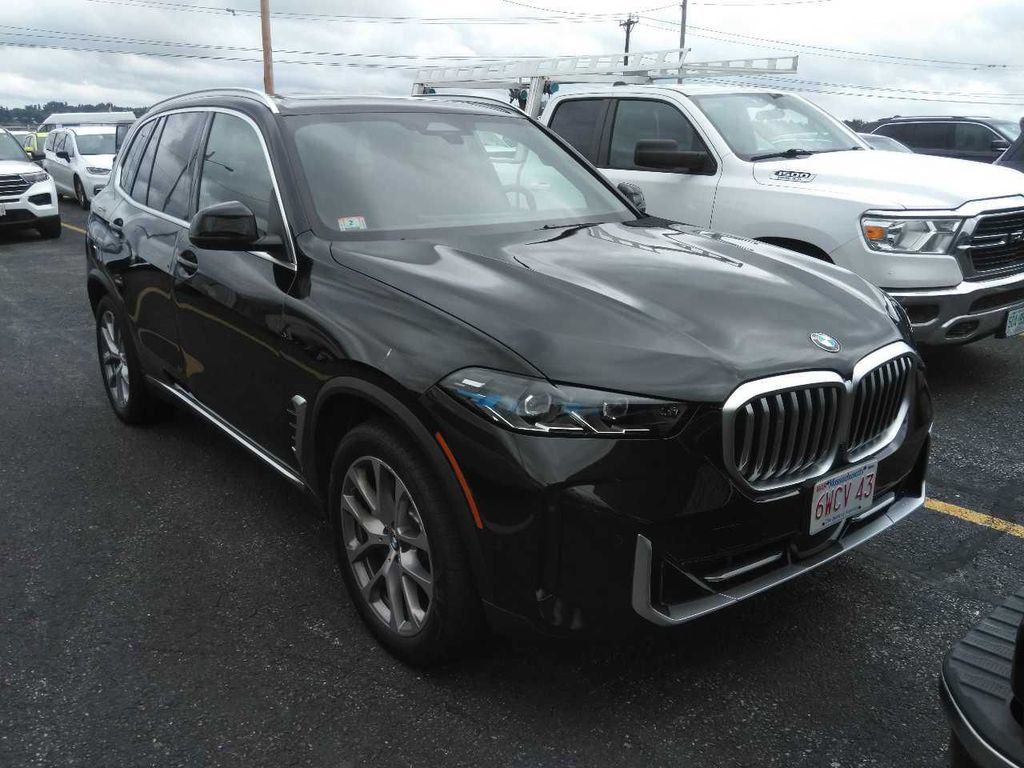Used 2026 BMW X5 xDrive40i w/ Climate Comfort Package AWD/4WD image 4