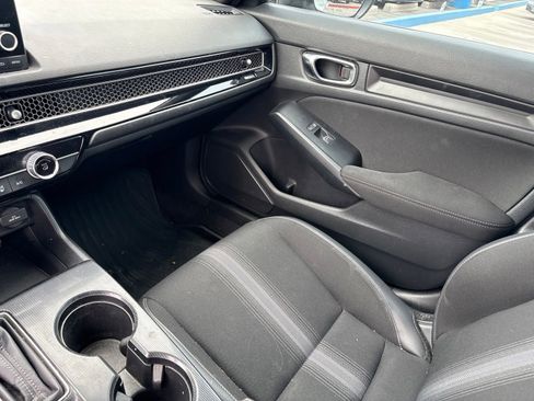 Used 2023 Honda Civic Sport image 2