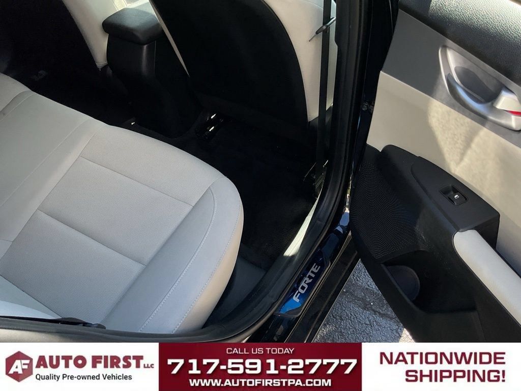 Used 2022 Kia Forte LXS FWD image 11