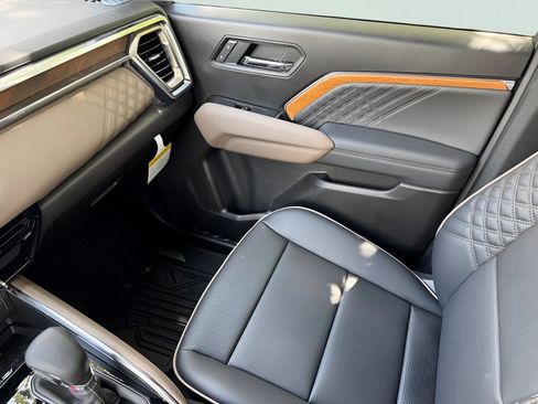 New 2026 GMC Canyon Denali AWD/4WD image 25