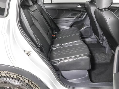 Used 2023 Volkswagen Tiguan SE R-Line image 41