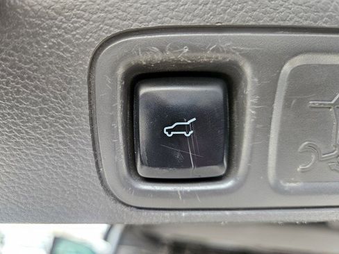 Used 2019 Ford Expedition Max Limited image 31