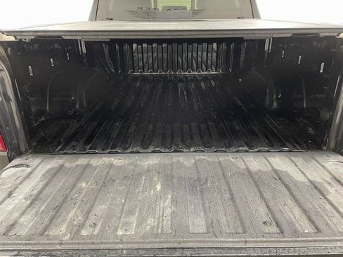 Used 2022 Chevrolet Silverado 1500 LTZ w/ Z71 Off-Road Package image 24