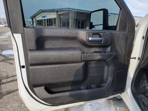 Used 2023 GMC Sierra 2500 Pro w/ Convenience Package image 10