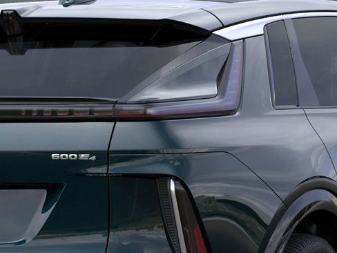 New 2026 Cadillac Lyriq Premium Luxury image 11