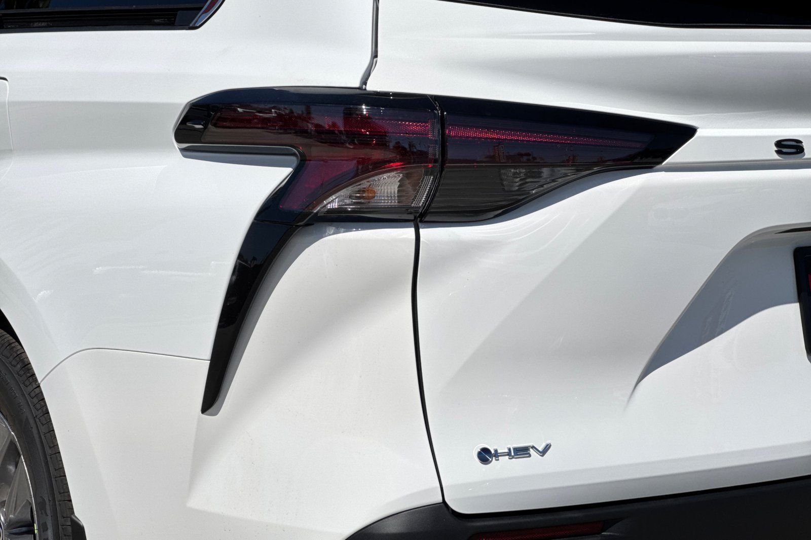 New 2026 Toyota Sienna LE FWD image 33