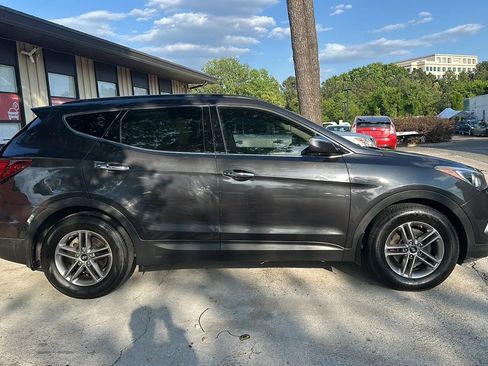 Used 2018 Hyundai Santa Fe Sport FWD image 4