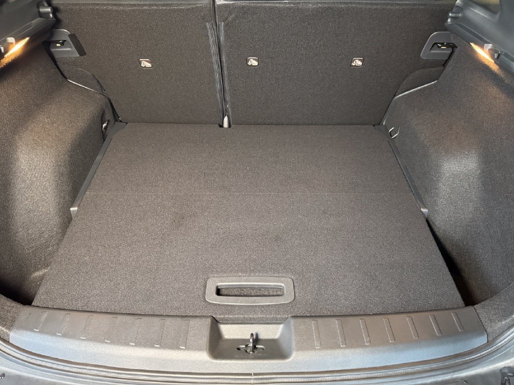 Used 2025 Nissan Kicks SV FWD image 22