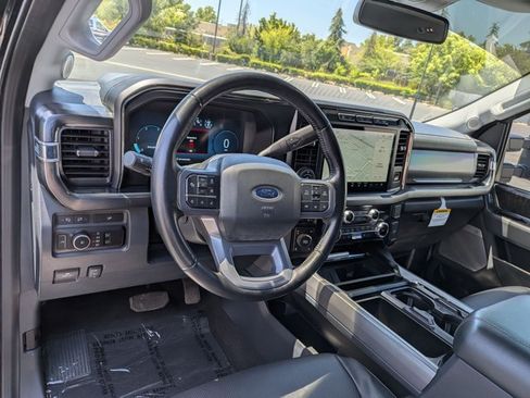 Used 2023 Ford F250 Lariat w/ Lariat Ultimate Package AWD/4WD image 10