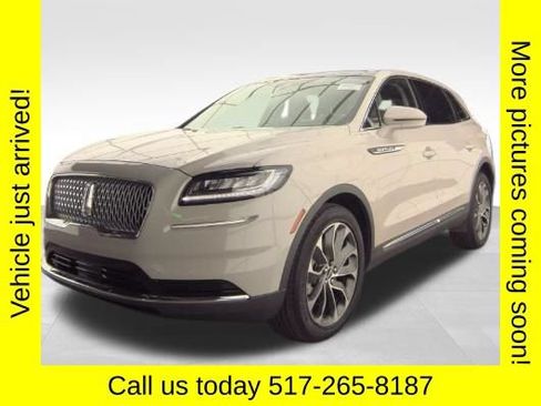 Used 2022 Lincoln Nautilus Reserve AWD/4WD image 3