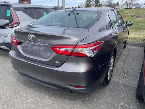 Used 2019 Toyota Camry LE image 6