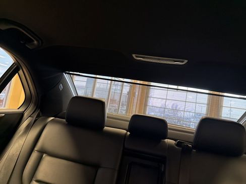 Used 2014 Mercedes-Benz E 350 4MATIC Sedan image 31