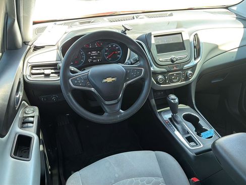 Used 2020 Chevrolet Equinox LS w/ LS Convenience Package FWD image 18