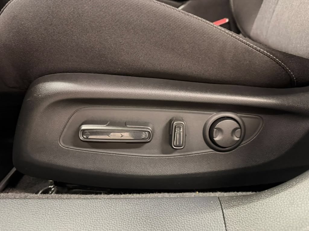 Certified 2025 Honda Accord SE image 30