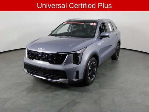 Used 2024 Kia Sorento S w/ Panoramic Sunroof Package FWD image 2