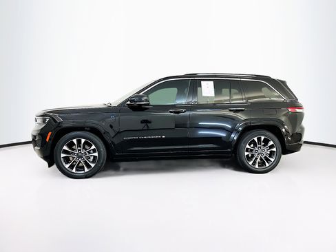 Used 2023 Jeep Grand Cherokee Overland w/ Luxury Tech Group IV image 4