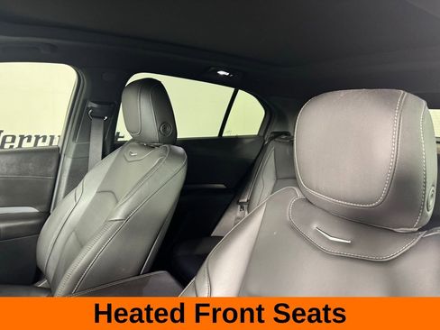 Used 2025 Cadillac XT4 Premium Luxury image 11