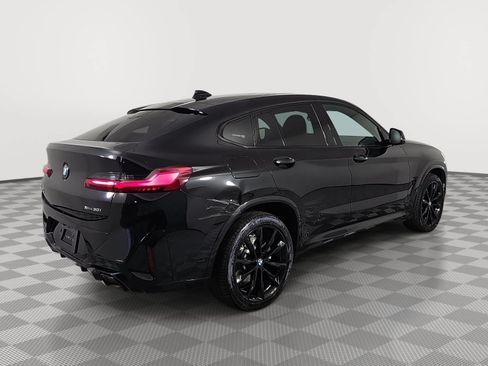 Used 2025 BMW X4 xDrive30i w/ M Sport Package AWD/4WD image 8