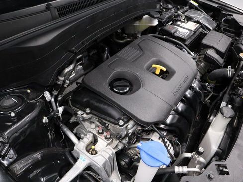 Used 2025 Kia Seltos LX image 14