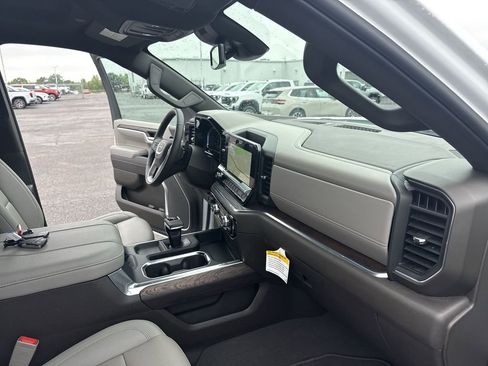 Certified 2025 GMC Sierra 1500 SLT w/ SLT Premium Package AWD/4WD image 36