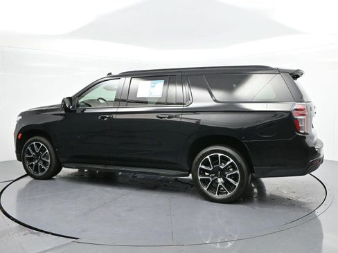 Used 2024 Chevrolet Suburban RST w/ Luxury Package AWD/4WD image 5