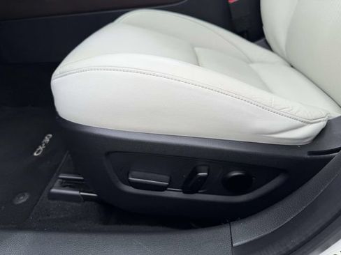 Used 2023 MAZDA CX-30 AWD 2.5 S w/ Premium Package image 17