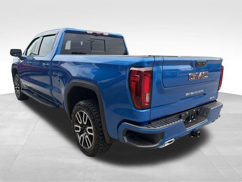 Used 2024 GMC Sierra 1500 AT4 w/ Technology Package AWD/4WD image 7