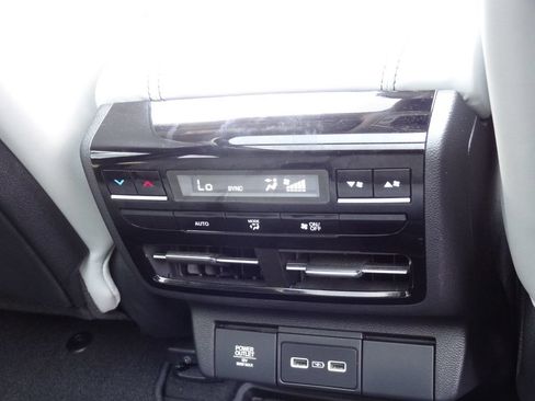 Used 2024 Acura MDX FWD w/ Technology Package image 14