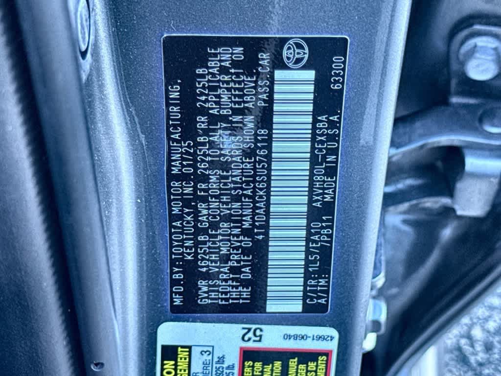 Used 2025 Toyota Camry SE w/ Convenience Package FWD image 29