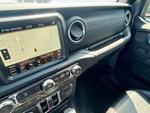 Used 2021 Jeep Wrangler Unlimited Sahara image 24