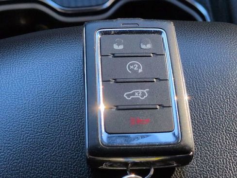 Used 2024 Jeep Grand Cherokee L Laredo image 32