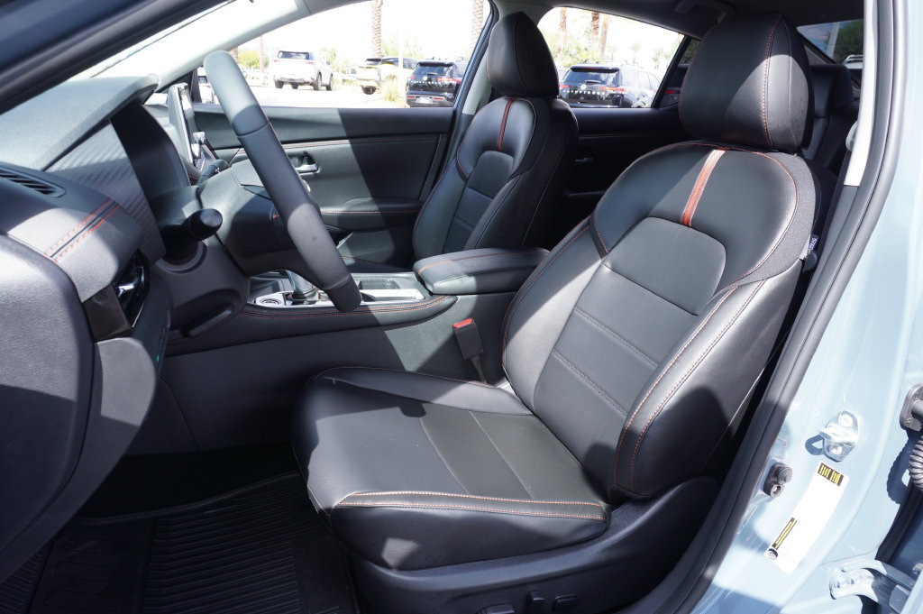 Certified 2025 Nissan Sentra SR w/ SR Premium Package FWD image 14