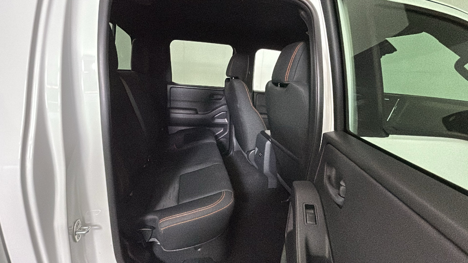 Used 2026 Nissan Frontier PRO-4X AWD/4WD image 35