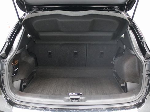 Used 2020 Nissan Rogue Sport S image 17