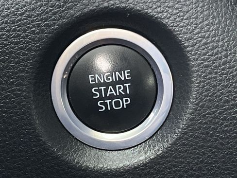Used 2024 Toyota Corolla SE FWD image 19