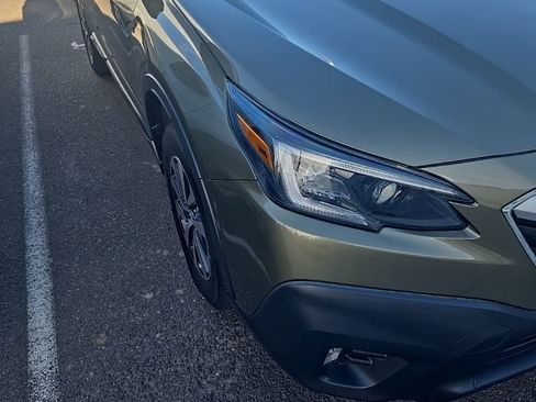 Used 2020 Subaru Outback Premium image 29