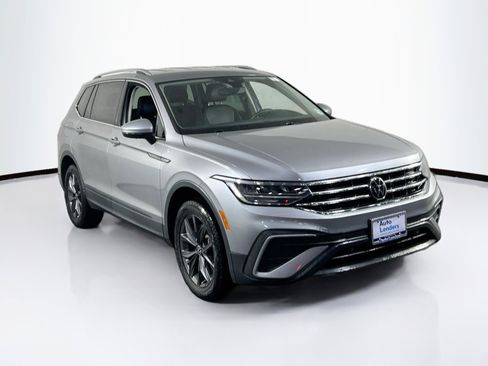 Used 2022 Volkswagen Tiguan SE image 3