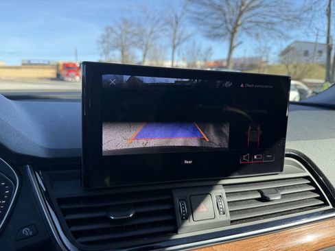 Used 2021 Audi Q5 2.0T Premium w/ Convenience Package image 37