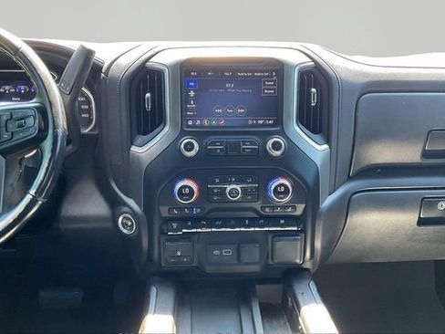 Used 2022 GMC Sierra 3500 Denali w/ Denali Ultimate Package AWD/4WD image 9