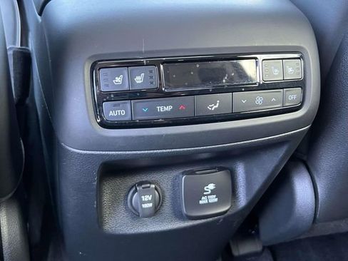 Certified 2025 Hyundai Palisade SEL image 12