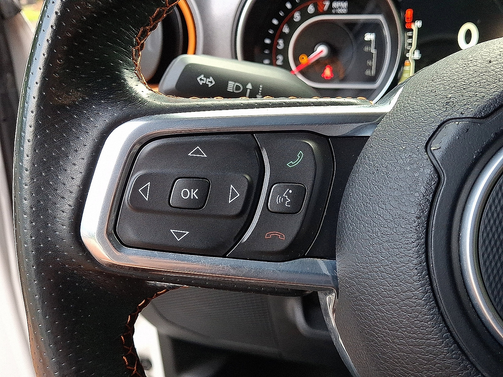 Certified 2021 Jeep Gladiator Mojave AWD/4WD image 21