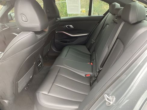 Used 2023 BMW 330i Sedan w/ Premium Package image 15