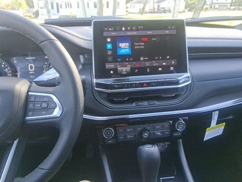 New 2026 Jeep Compass Limited image 14